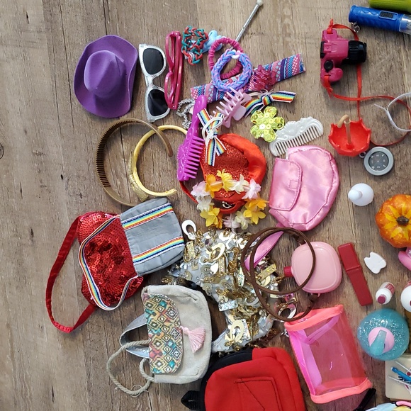 Large Lot Of 18 Inch Doll Accessories - Picture 4 of 7